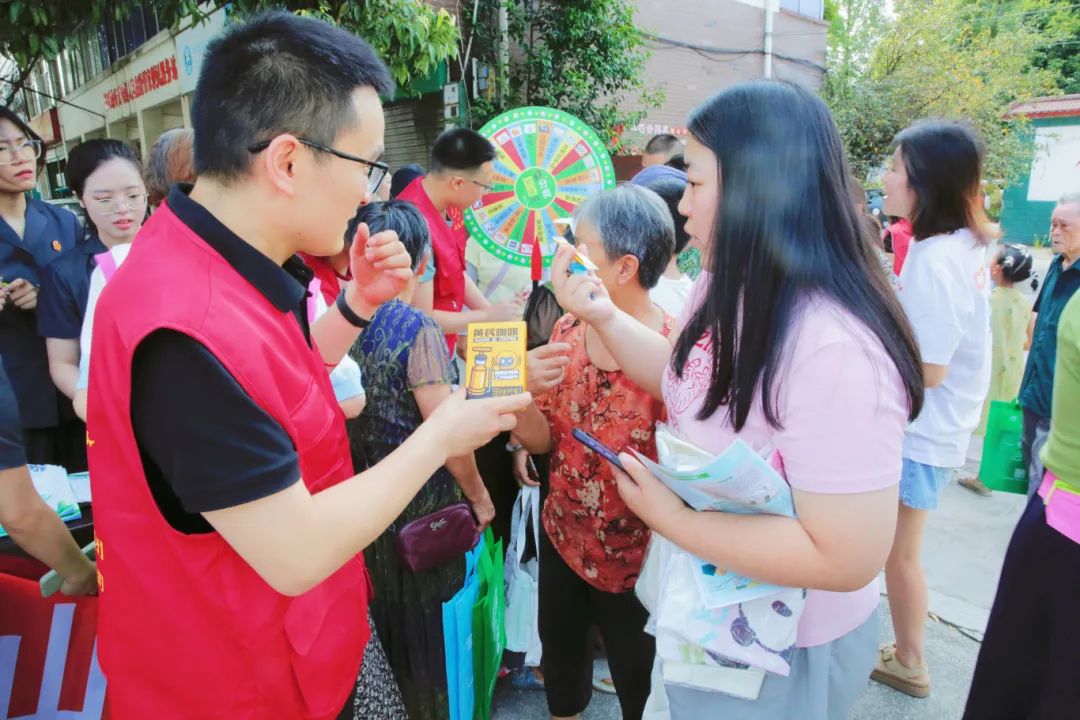爱游戏网站爱游戏网站首页-爱游戏（中国）
开展“绿水青山就是金山银山”主题公益活动